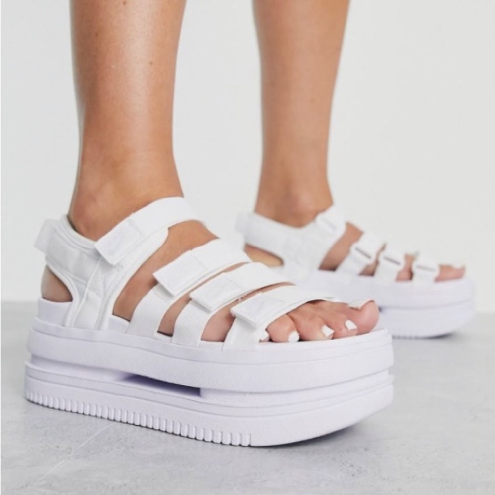Nike Iconic Platform Sandals